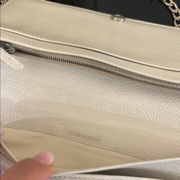 Chanel White Caviar Leather Wallet with Unbranded Silver Crossbody Chain - Picture 9 of 16